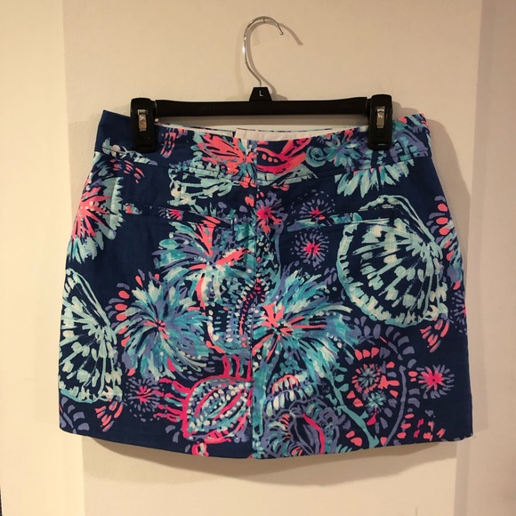 Lilly Pulitzer skort - Picture 2 of 4